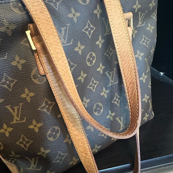 Louis Vuitton Shoulder Bag - Picture 7 of 9